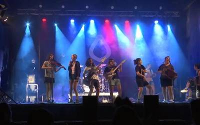 'Folk beroa', Roba Estesa taldearen eskutik