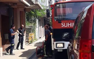 Suhiltzaileek Juan Belmonteko etxebizitza batean piztutako sua itzali dute