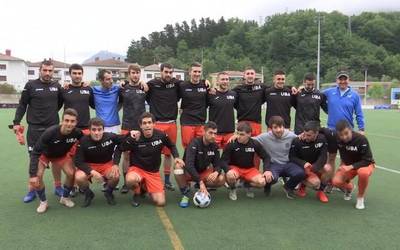 Bailarako futbol taldeak hasi dira aurre-denboraldiko entrenamenduekin