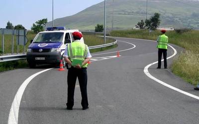 Domekan Erandion larri zauritutako motor-gidaria hil da gaur