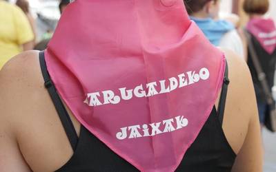 Musa, partxisa eta AZ Gaubelak aretxabaletarren eromena, Zarugaldeko jaietan