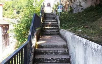 Garbitu dituzte eskailerak