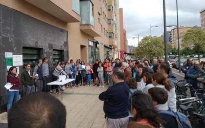 Trenaren lurperatze proiektua geldiarazteko 2.000 alegazio baino gehiago jaso ditu Gasteiz Batu plataformak