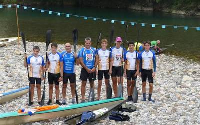 Itxas-Gaineko piraguistak podiumera igo dira Deva ibaiaren jaitsieran