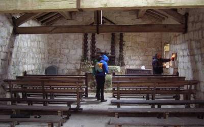 Santa Marina ermita konpontzeko boluntario bila