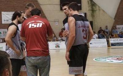 Euskal Koparen finalerako txartela lortu du Juaristi ISBk
