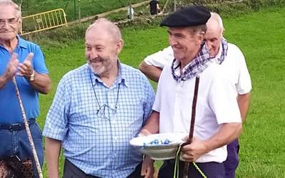 Laugarren eta zazpigarren postuak lortu ditu Antonio Alustizak Euskal Herriko Artzain Txakur Txapelketan