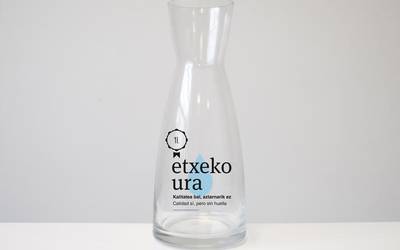 Kejie ta desditxie: 'Azkoitiko tabernetan eta jatetxeetan iturriko ura?'