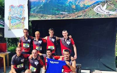 Beraza eta San Martin Intza-Ttutturreko podiumean