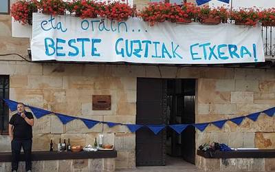 "Uste dugu egin beharrekoa zela"