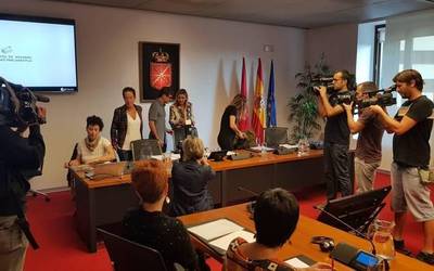 Parlamentuetatik auzitegira