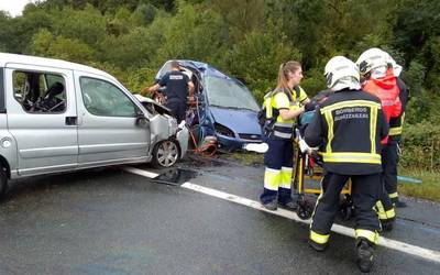 Emakume bat hil da Arraitzen izandako auto istripuan