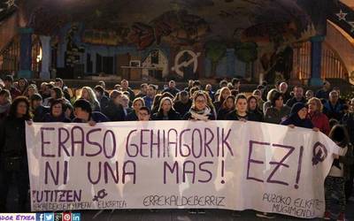 Emakume bat bortxatu eta hiru egunez atxikita izan dute hiru gizonek Atxurin