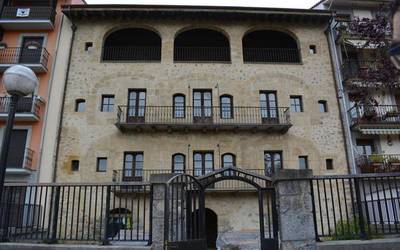 'Euskal kultur sorkuntzaren transmisioa. Sormenean hezi, kulturan bizi' jardunaldia egingo dute urriaren 19an