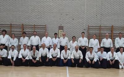 Nazioarteko aikido ikastaroa egin dute hainbat lagunek Azkoitian