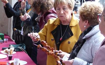 Askotariko produktuak eta dantzak nagusi, Aretxabaletako gastronomia eta folklore jaialdian