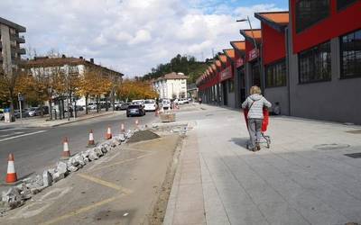 Eroskiren irekiera kontuak ez direla ondo egin dio EH Bilduk