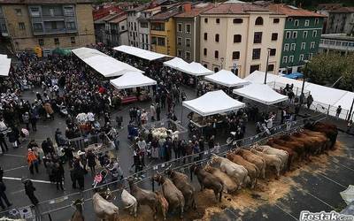 Gaztañerre Azoka prestatzeko batzarra