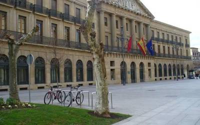 13 departamentu eta 40 zuzendaritza nagusi izanen ditu Nafarroako Gobernuak
