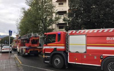 Sua piztu da Untzillatx kaleko etxe batean