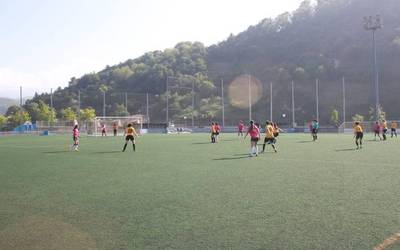 Bost garaipen lortu dituzte Orioko futbol taldeek asteburuan
