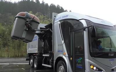 Zaborra biltzeko kamioi elektriko bat organikoa biltzen aritu da prototipoa probatzeko