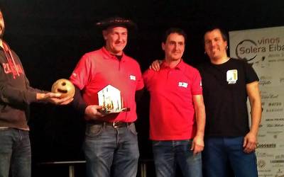 Xabier Loiolak irabazi du 30. Euskal Herriko Hiru Txirlo bola joko txapelketa