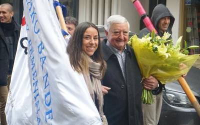 Irudietan: Banderaz josi da Orio, festetako azken egunean