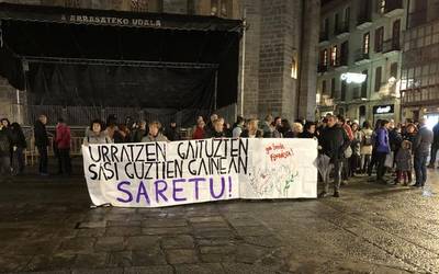 Indarkeria matxistaren aurka elkartu dira Arrasaten