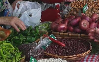 Baserriko produktuen azoka egingo dute domekan Garain, lehenengoz