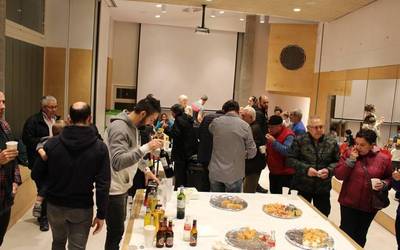 [ARGAZKIAK] Izurtzan erabilera anitzeko gunea inauguratu dute