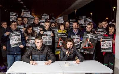 Berriozarren ere apustu etxeen kontra batu dira bizilagunak