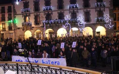 Presoen eskubideen aldeko elkarretaratzeak eta manifestazioa izango dira egunotan