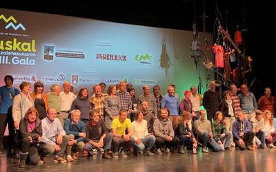 Euskal Mendizale Federazioak eta Pyrenaica aldizkariak gala egingo dute Amurrio Antzokian