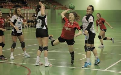 Construcciones Aloña Mendik ezin izan du Aiala talde zarauztarra garaitu (19-26)