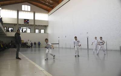 Goizuetako IV. Umore-Ona pilota txapelketako finalak urtarrilaren 18an jokatuko dituzte