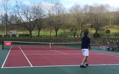 Udazkeneko Tenis Txapelketako finalak jokatuko dituzte bihar, Txerloian
