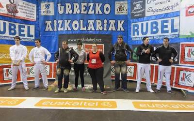 Irudietan: Ikuskizun ederra izan da Aian, aizkora eta harri-jasotze txapelketetan