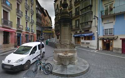 Iruñeko lau iturri monumentalen zaharberritzea amaitu dute