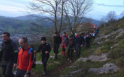 74 laguneko taldea Izarraitzi itzulia emateko