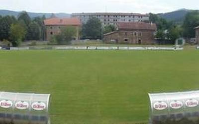 Abadiñoko futbol jokalariak jasandako irain arrazistak "erabat" gaitzetsi ditu udalak