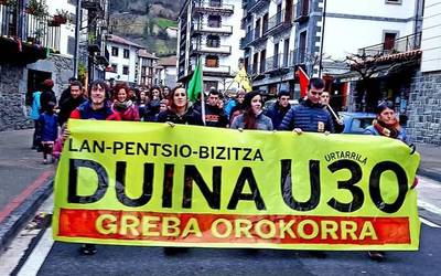 Leitzan ere jendetza atera da kalera lan, bizitza eta pentsio duina eskatzeko