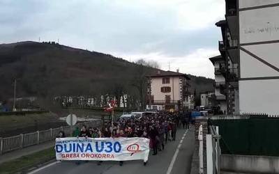 Lan, bizitza eta pentsio duinen aldeko aldarriak Doneztebeko manifestazioan