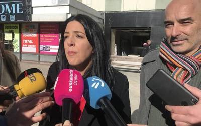Apustu etxeei muga jartzeko legedia bultzatuko du Europan Idoia Villanueva europarlamentari nafarrak