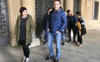 Hitzetatik ekintzetara pasatzeko eskatu diote greba orokorraren deitzaileek Txibite presidenteari