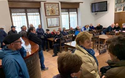 Eitzagako auzokideek lur-jausiaren inguruko "informazio falta" salatu dute