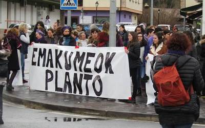 Emakumeen Nazioarteko Egunerako egitaraua antolatzeko bilera ortziralean Elgorriagan