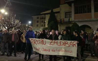 Manifestazio bateratua deitu dute zapaturako 'Zaldibar Argitu Orain!' lelopean