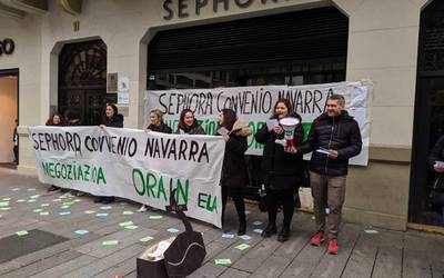Greba mugagabean jarraitzen dute Sephorako langileek