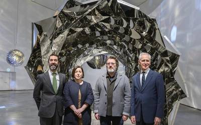 Guggenheim Bilbao Museoak 'Olafur Eliasson: bizitza errealean' aurkeztu dau